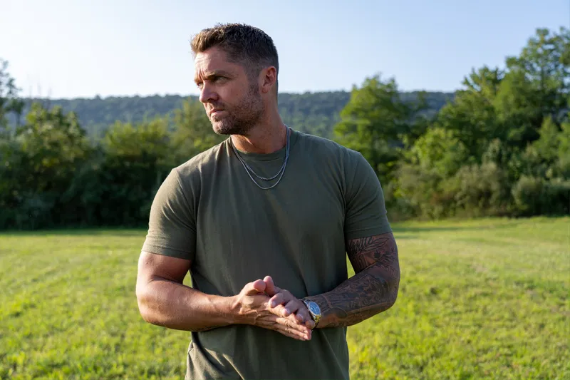 Brett Young's 'Back to Basics' Tour: An Intimate Night in London!