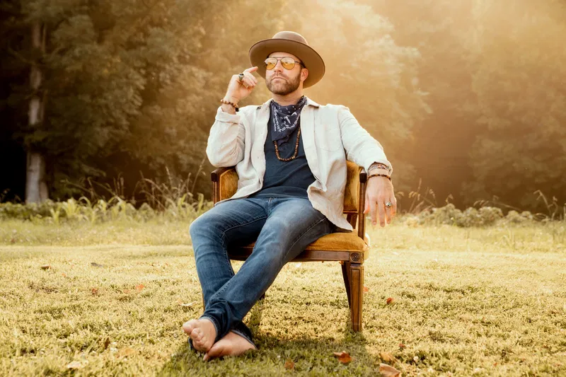 Drake White: Country Rock at Six String, MA