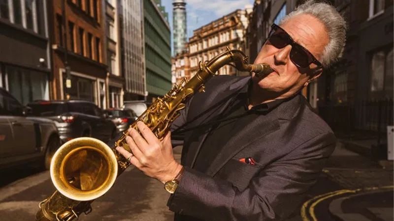 Ray Gelato & The Giants: Swingin' Sounds at Soul Mama!