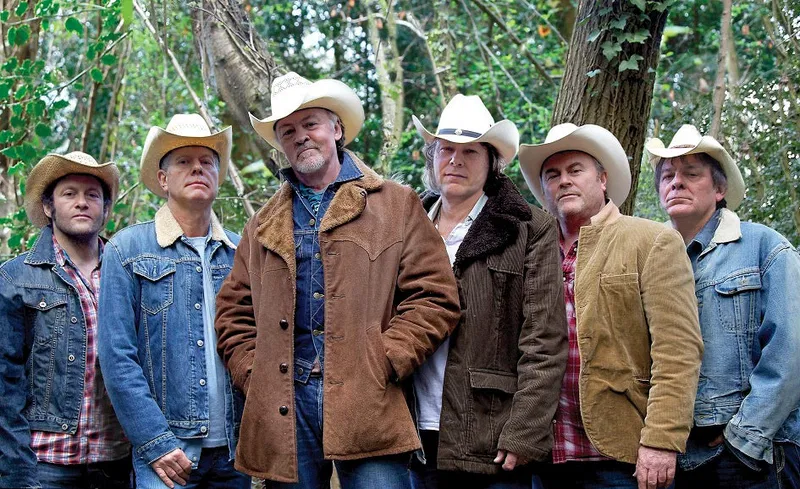 Los Pacaminos Feat. Paul Young: A Night of Tex-Mex Fiesta in Glasgow!