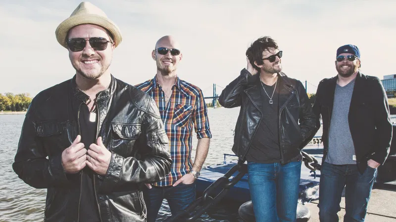 Eli Young Band Rocks Hampton Beach! Tickets