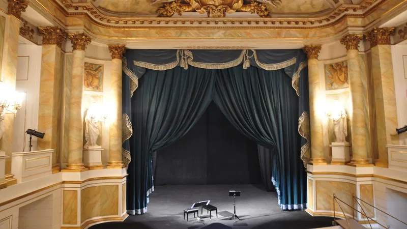 Rollers Forever: A Nostalgic Musical Journey at Glasgow's Iconic Pavilion Theatre