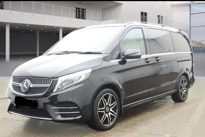 Gatwick Airport Transfer: Private London Hotel Ride