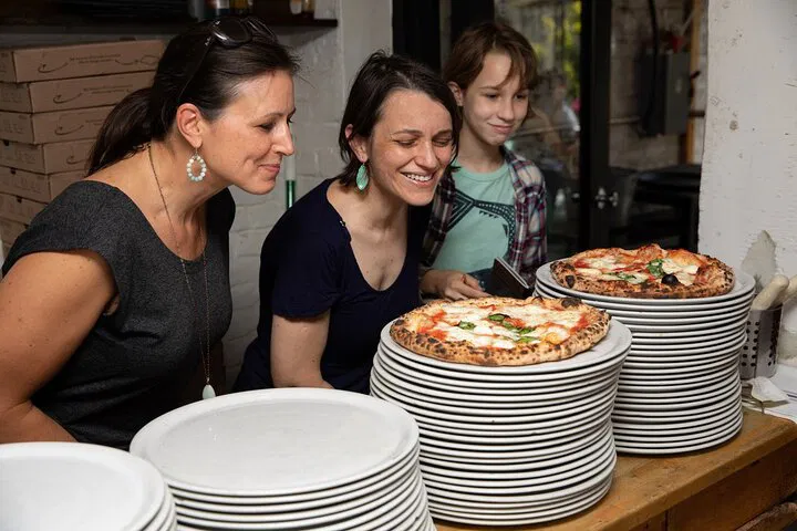 Brooklyn Pizza Walk: Savor NYC's Best Slices!