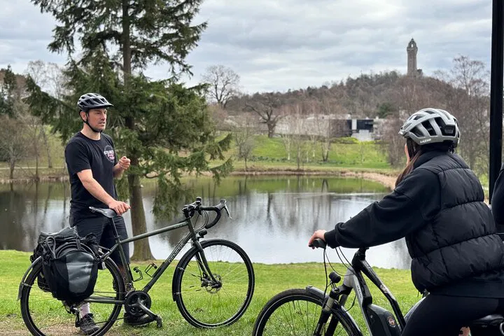 Stirling Bike Tour: See Highlights & Hidden Gems!