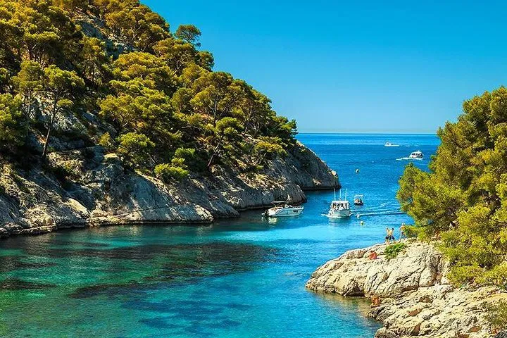 Cassis & Aix-en-Provence Private Tour with Wine