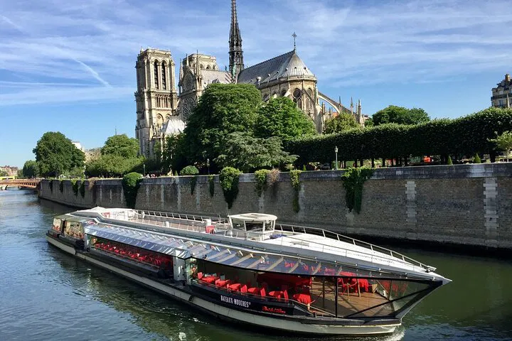 Parisian Panorama: Moulin Rouge, Seine Cruise & More!