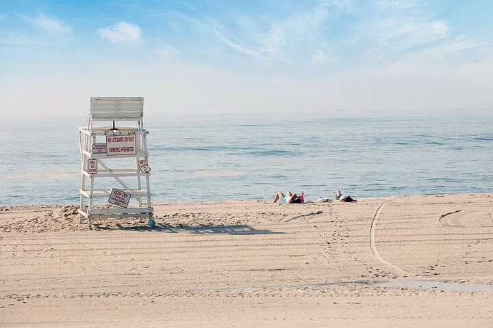 Hamptons Day Trip: Sag Harbor & Outlet Shopping from NYC
