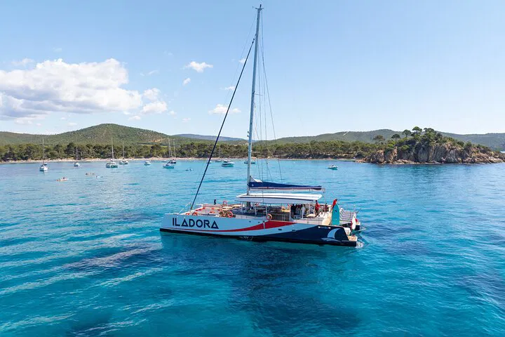 Relax on a Catamaran Cruise to Brégançon!