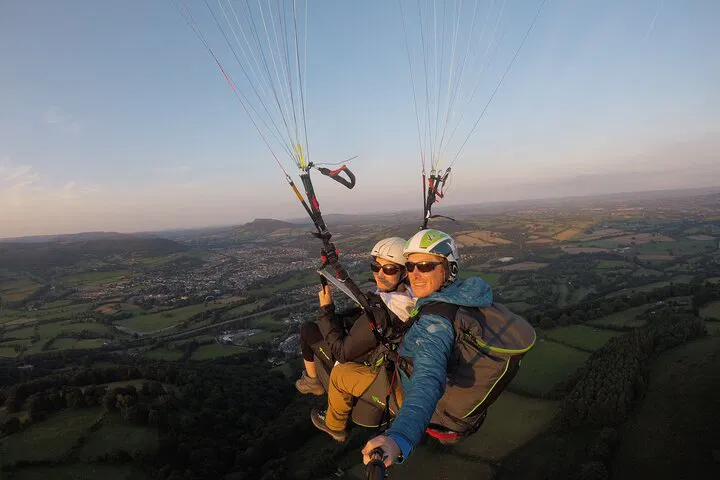 Soar Above: Tandem Paragliding Adventure in Brecon Beacons