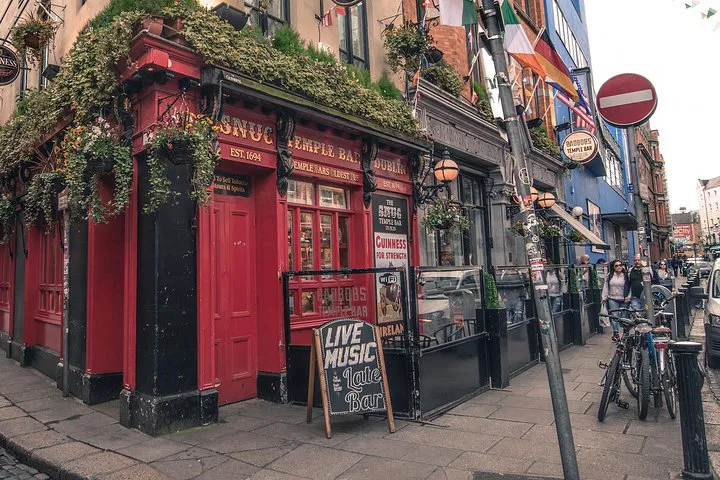 Unlock Temple Bar's Secrets: A Local's Off-the-Beaten-Path Dublin Adventure