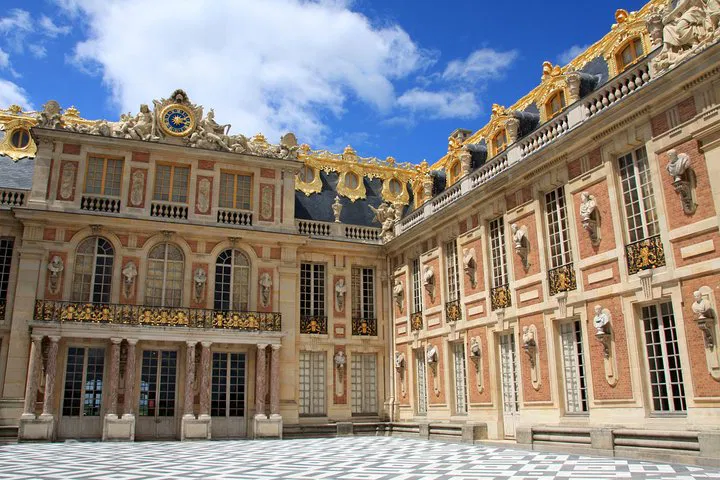 Versailles Unveiled: Skip-the-Line Palace & Gardens Tour from Paris