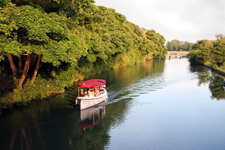 Oxford River Cruise: University Regatta & City Views