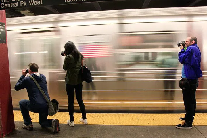 NYC Iconic Photo Tour: Capture the City's Soul with a Pro!