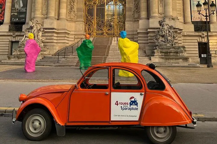 Parisian Charm: Vintage Citroën 2CV Tour with Champagne