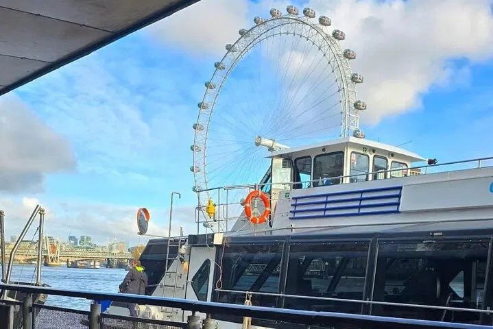 Thames Cruise: See London's Best Sights!