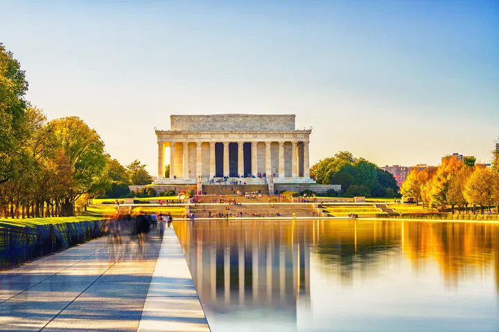 Uncover DC's Secrets: A Personalized Monuments Walking Tour