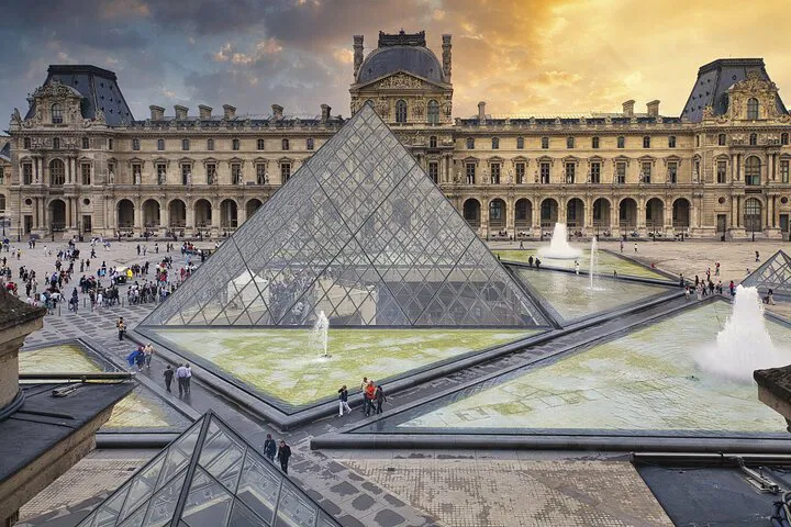 Unlock Louvre's Secrets: An Exclusive Private Guided Tour