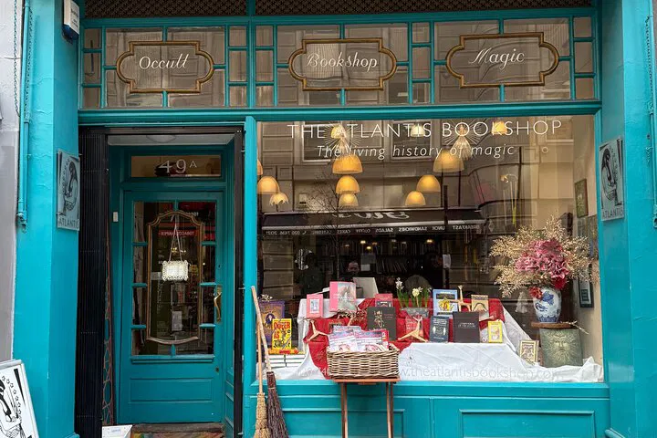 London's Literary Gems: Guided Bookshop Walk