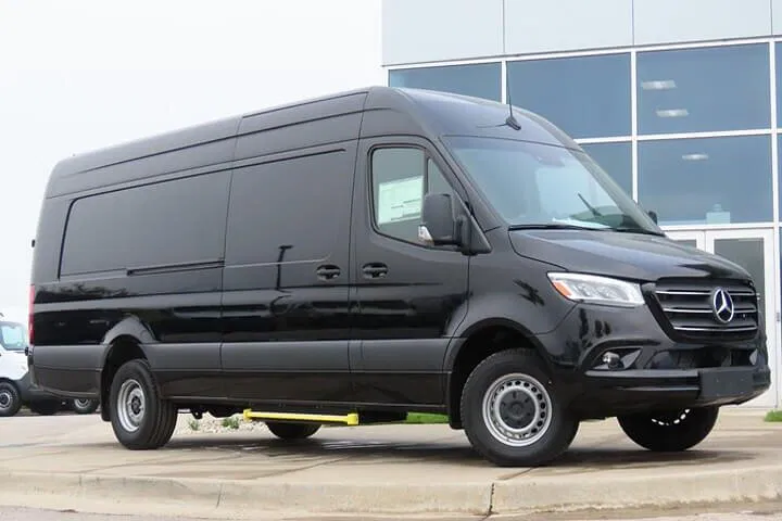 Stress-Free Baltimore Airport Transfer: Private & Luxurious