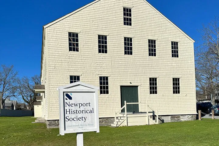 Newport's Revolutionary Echoes: A Smartphone-Guided Historical Adventure