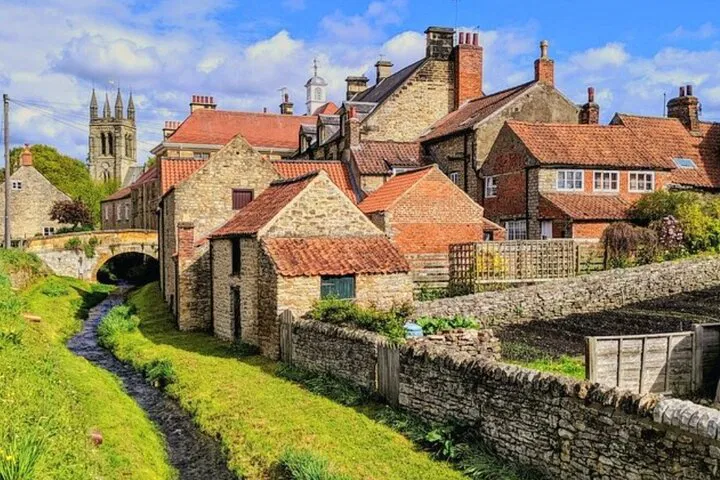 Whitby & Moors Steam Train Tour: Small Group, Local Guide