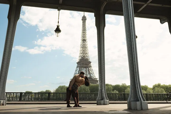 Parisian Glamour: Private Aesthetic Photoshoot Experience