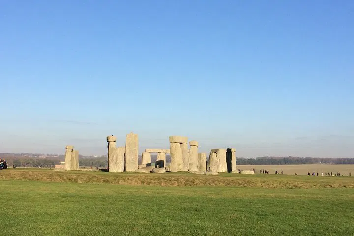 Uncover Ancient Wonders: Private Windsor & Stonehenge Day Trip
