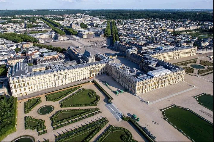 Unveiling Versailles: A Luxurious Private Guided Tour from Paris