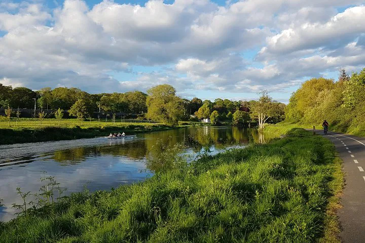 Dublin Historic Waterways Bike Tour: Hidden City Gems