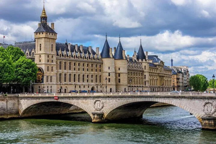 Notre Dame, Eiffel Tower & Boat Cruise: 3-in-1 Paris Tour