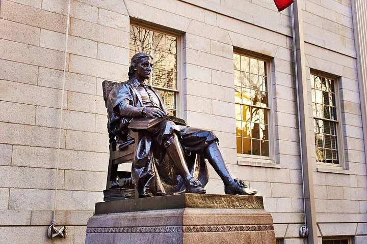 Explore Harvard: Self-Guided Audio Tour of Harvard Square