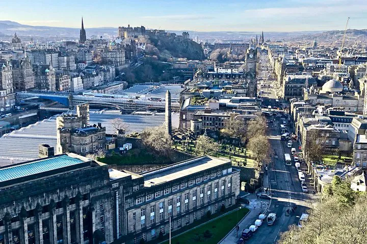 Edinburgh's New Town: Private Walking Tour & Calton Hill