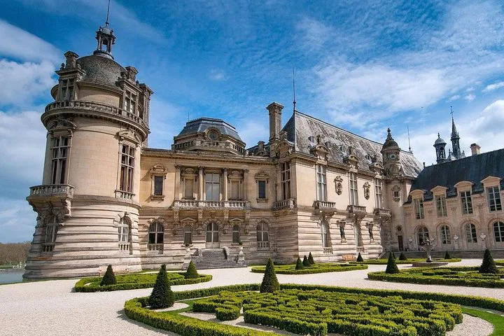 Discover Chantilly's Splendor: A Luxurious Private Palace Excursion