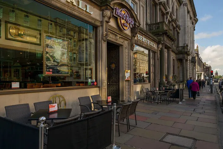Rock 'n' Dine: Legendary Flavors at Hard Rock Cafe Edinburgh!