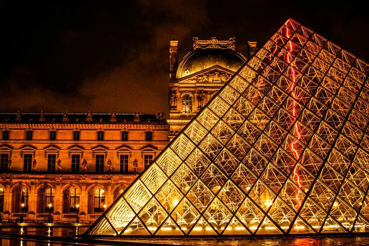 Unlock Louvre's Secrets: An Exclusive Nighttime Art Adventure