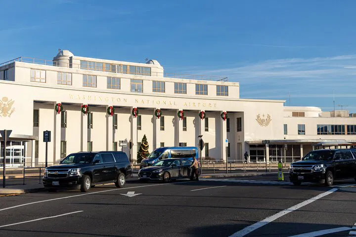 Luxury Private Transfers: DC & Reagan Airport VIP Experience