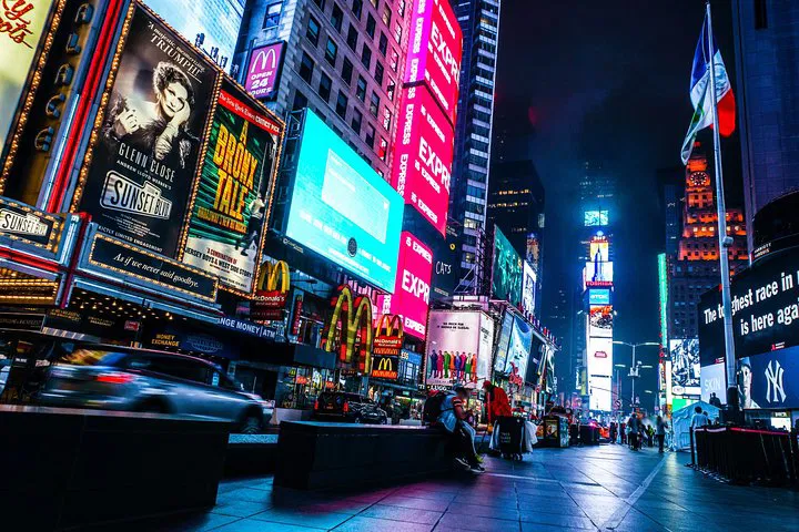 Capture Your New York Adventure: Personalized Photoshoot Experience