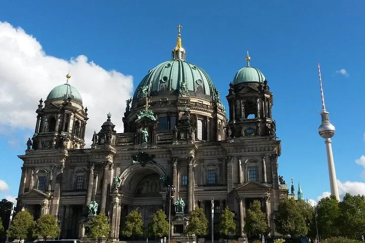 Berlin's Best: Private Half-Day Sightseeing Adventure
