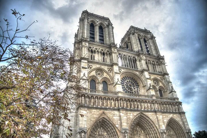 Notre Dame: Reserved Access & Guided Interior Tour