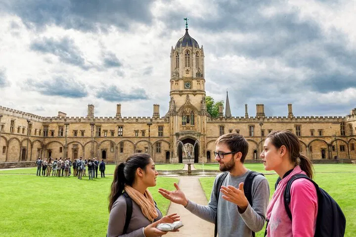 Oxford's History: A Private Day Trip from London with Lunch