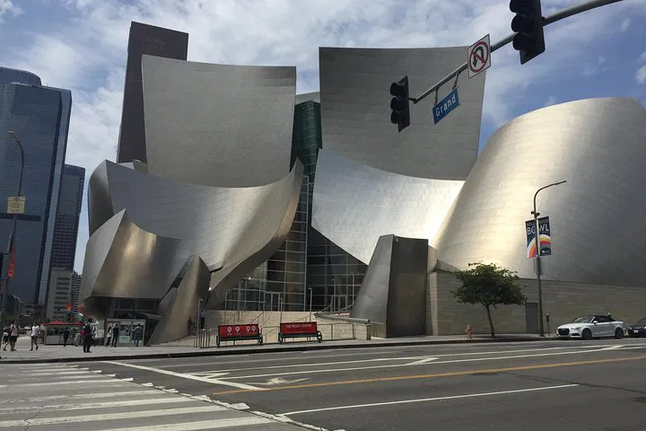 LA Scavenger Hunt: Explore Downtown's Hidden Gems!