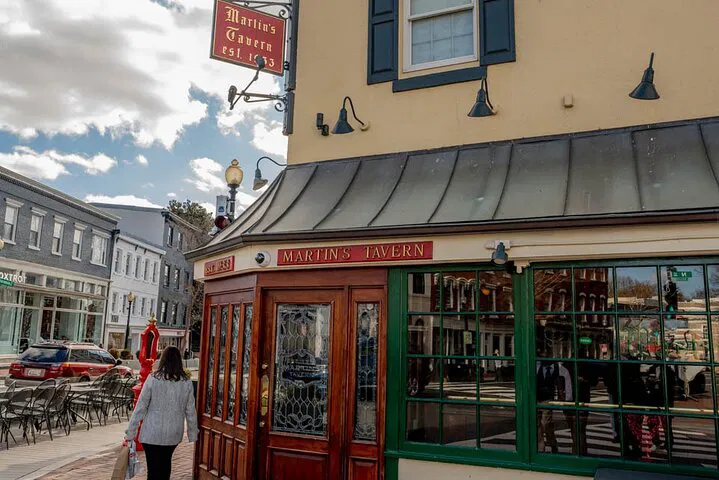 Georgetown's Dark Secrets: Spies & Politics Walking Tour