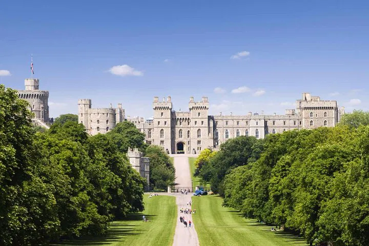 Uncover Royal Splendor: A Private Windsor Half-Day Tour