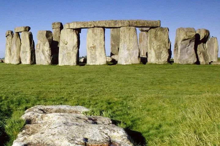 Stonehenge, Glastonbury & Avebury Day Trip from London