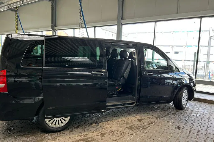 Effortless Nice to Marseille Transfer: Luxury & Comfort Await!