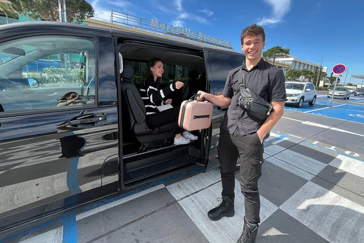 Effortless Marseille Airport Transfer: Private Ride to City or Aix