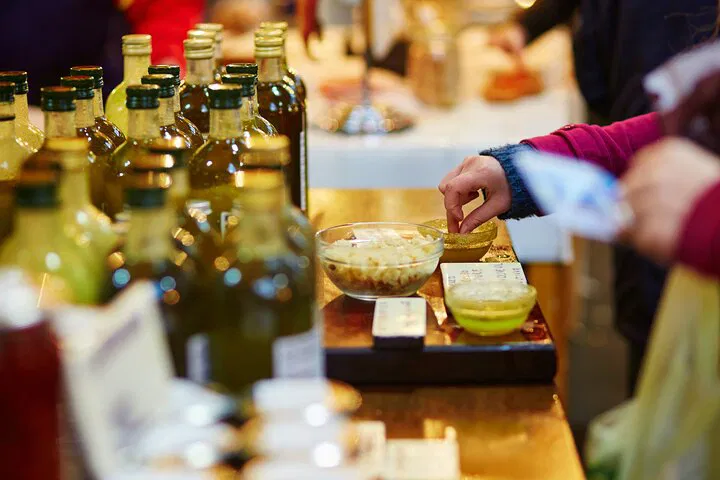 London Bridge Food Tour: 10+ Tastings at Borough Market