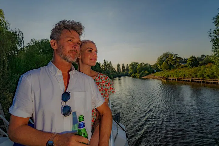 York Night Cruise: Strawberries, Cream & River Serenity