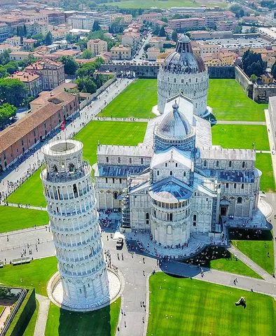 Renaissance Road Trip: Pisa & Florence from La Spezia
